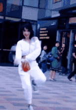 街拍网红吃瓜,揭秘街头美食瓜子的魅力瞬间